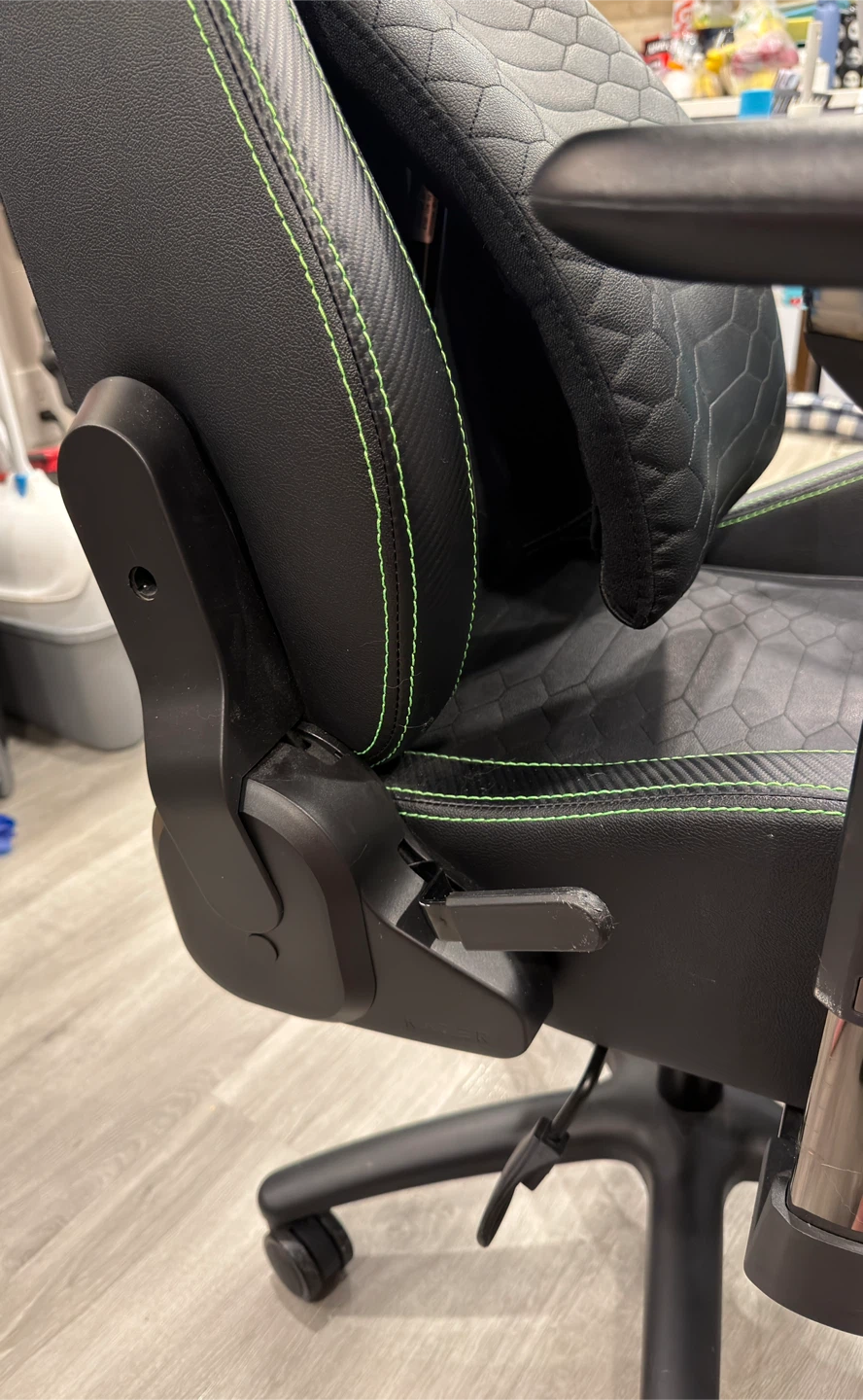 Razer Iskur Gaming Chair - photo 5