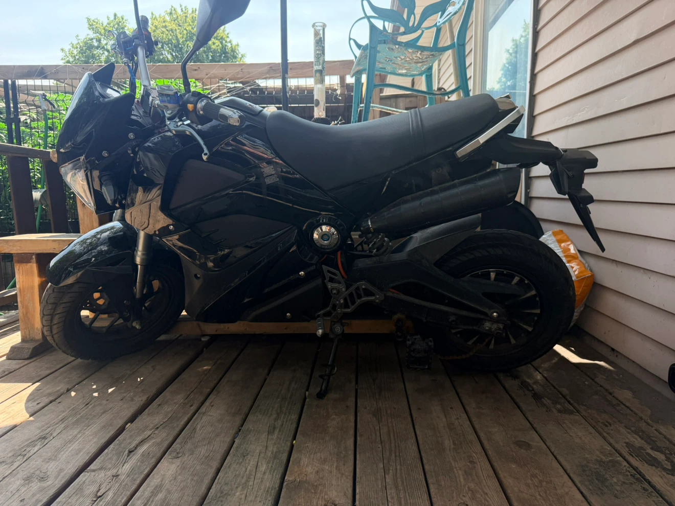 Knight turbo motorcycle style 72v (batteries work) - photo 2
