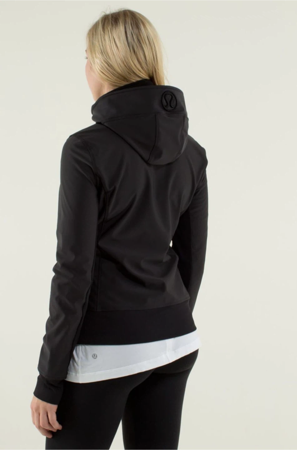 Lululemon Uba Hoodie Softshell size 8 (medium) in EUC - photo 2