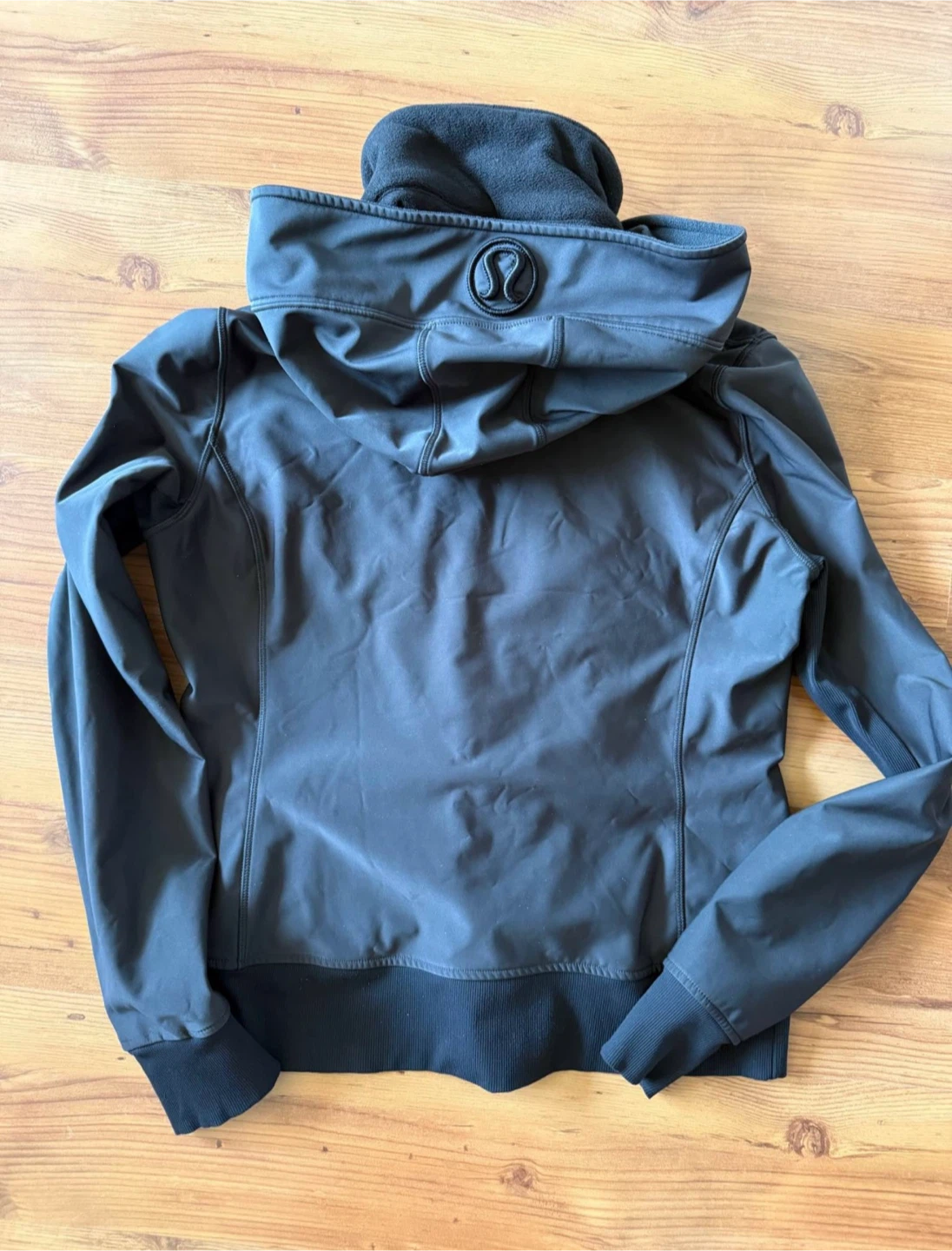 Lululemon Uba Hoodie Softshell size 8 (medium) in EUC - photo 5