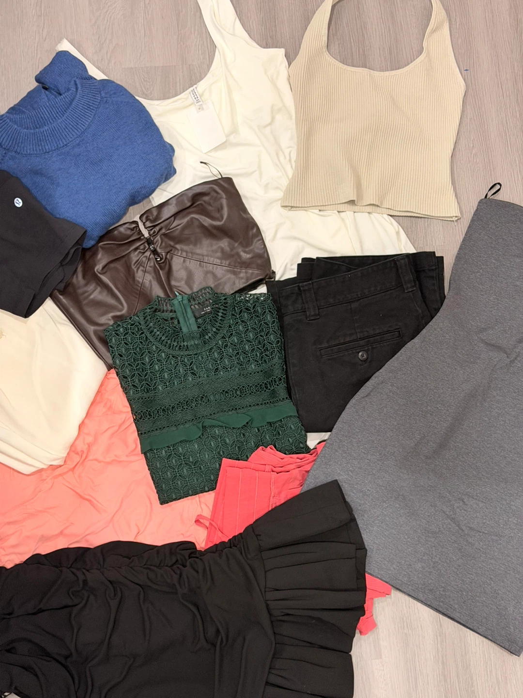 Aritzia, Zara, Lululemon, H&M