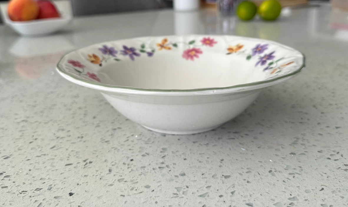 Beautiful Glass Bowls (All 4 for $15) - photo 2