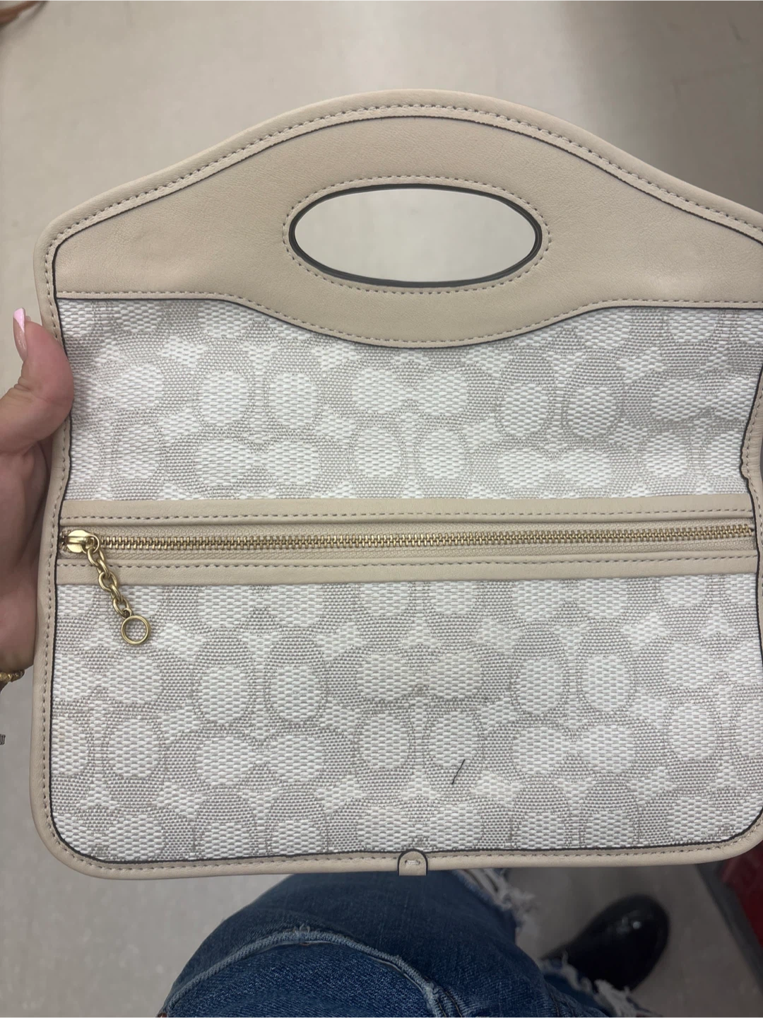 Coach Clutch Wristlet/ can also trade