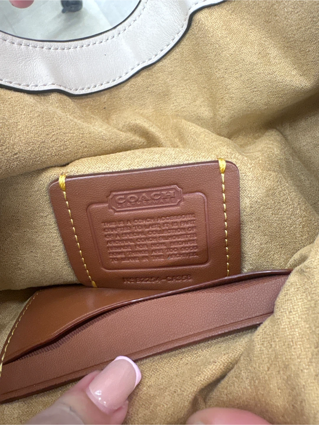 Coach Clutch Wristlet/ can also trade - photo 4