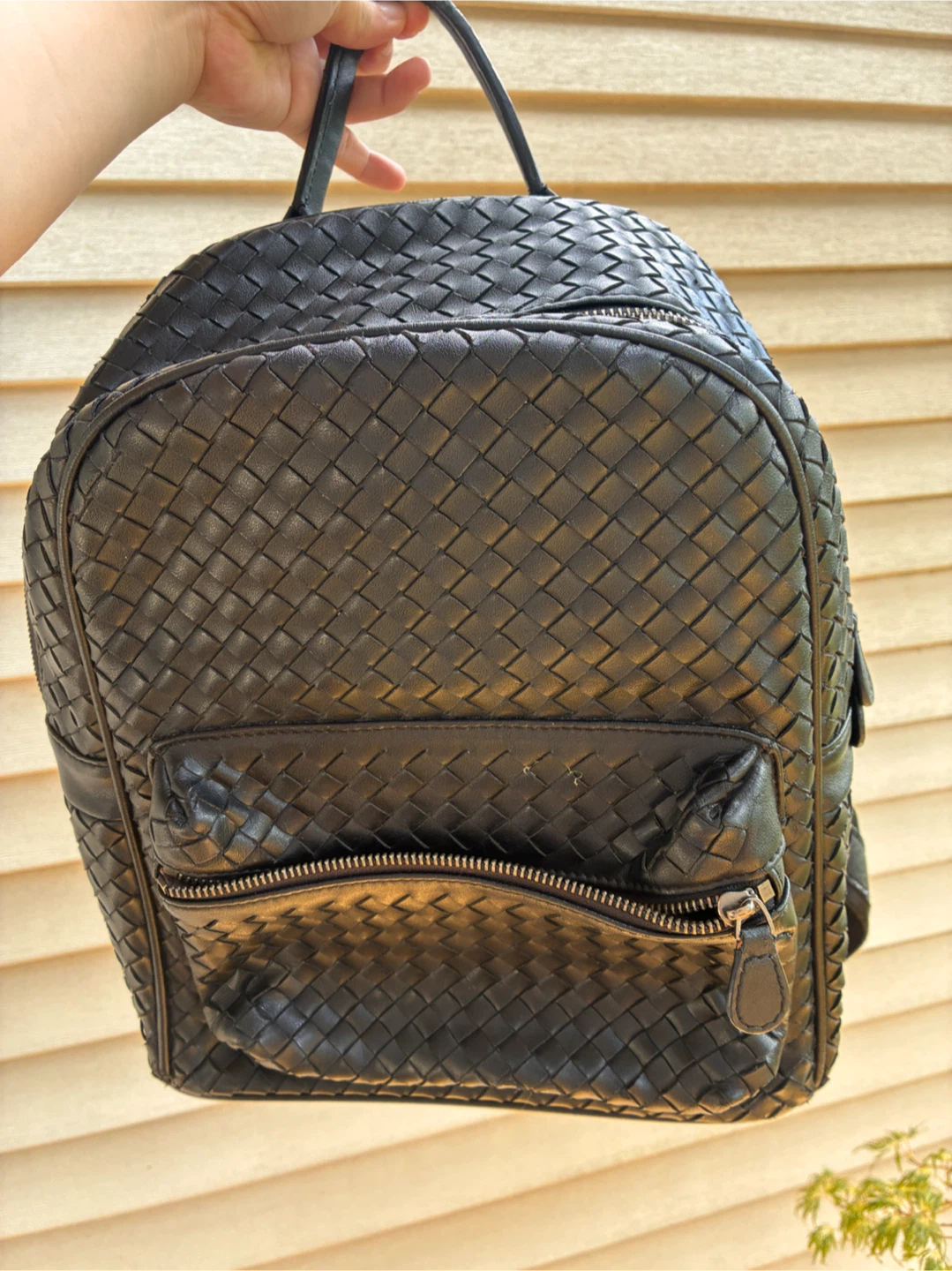 Weaved bagpack