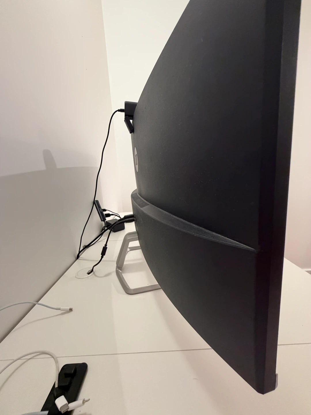 HP 34f 34” WQHD IPS Curved Monitor - photo 3