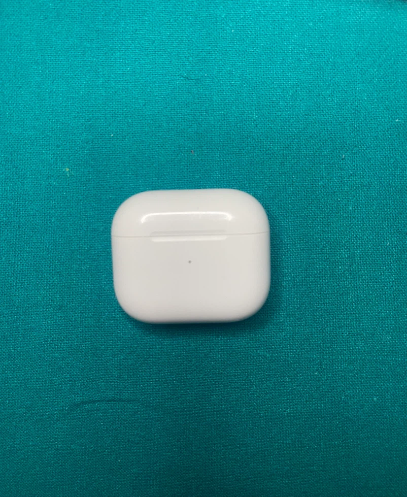 Apple AirPods (3rd Generation) with Charging Case - photo 2