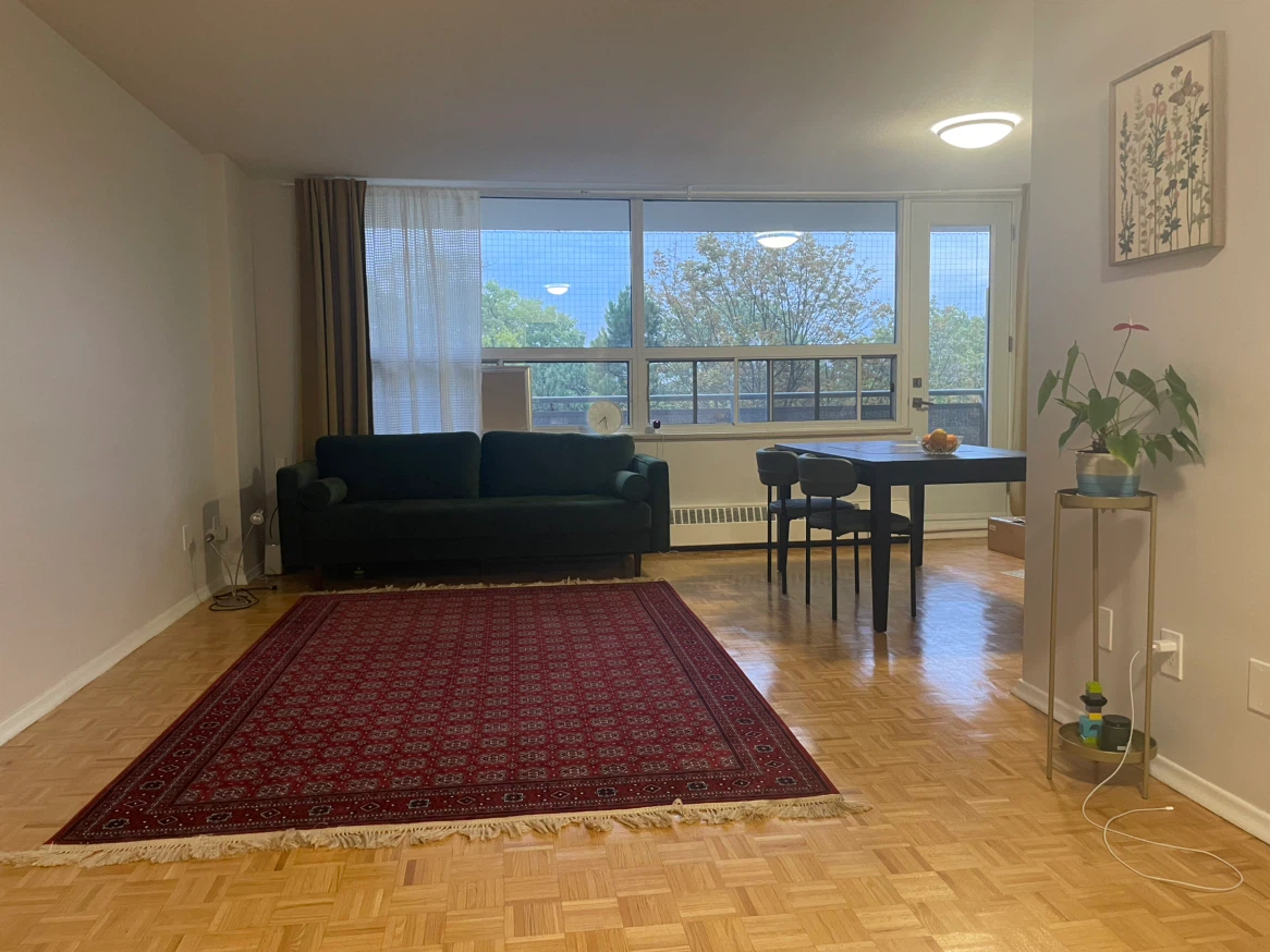 $ 1100 Private Room for rent