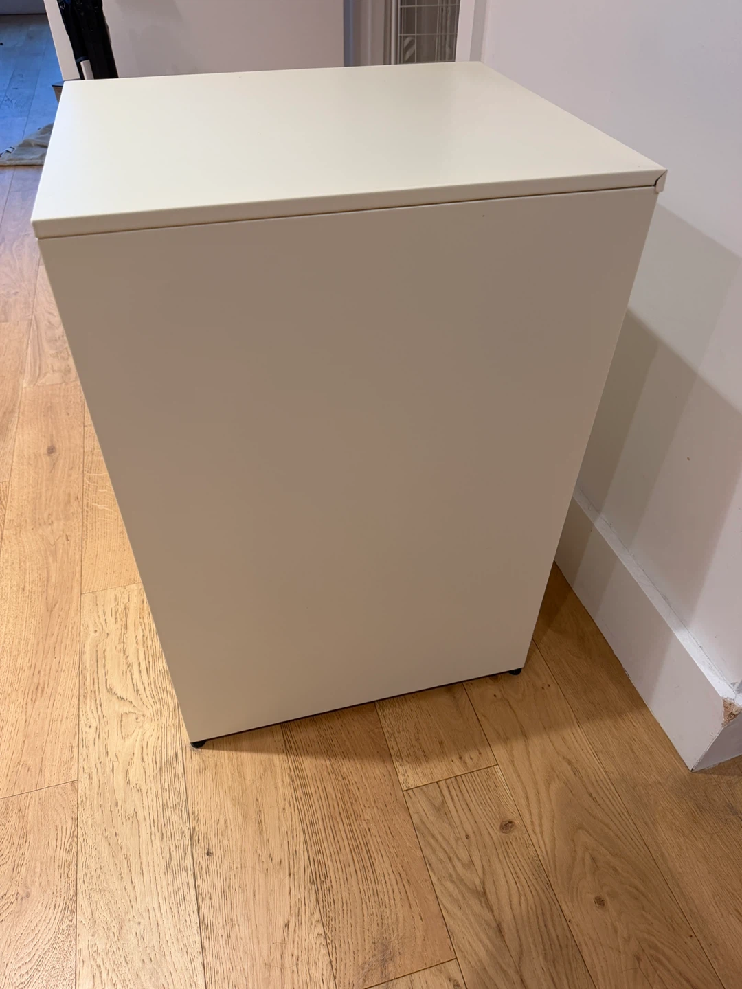 Cream 2-Drawer Locking File Cabinet - photo 4
