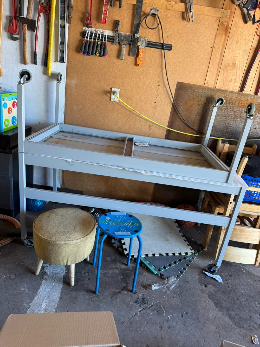 Metal Utility Cart / rolling table with Wheels