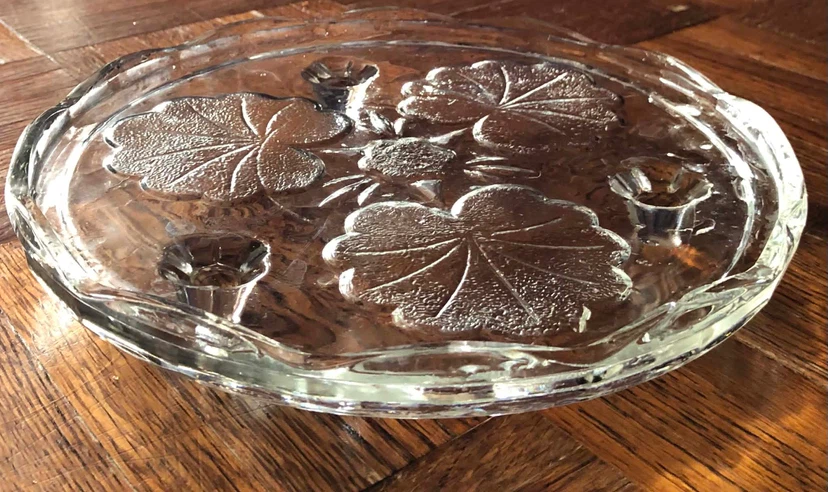 Clear Glass Embossed Leaf Cake Stand - photo 3