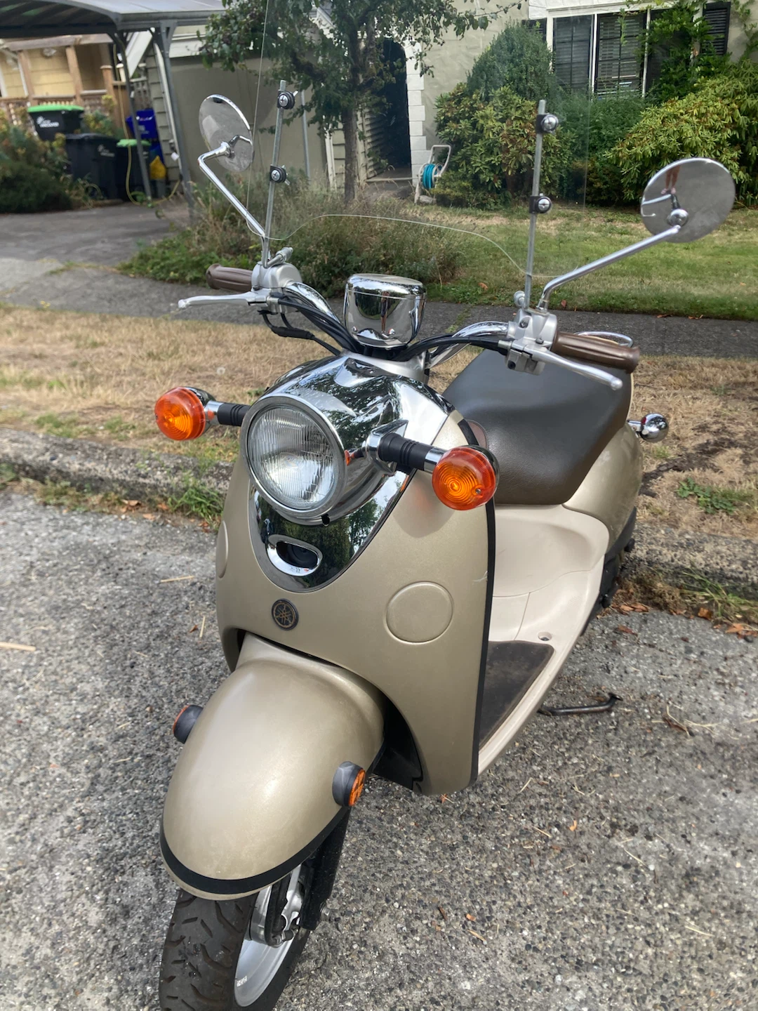 2011 Yamaha Vino 50cc- Great condition, low mileage
