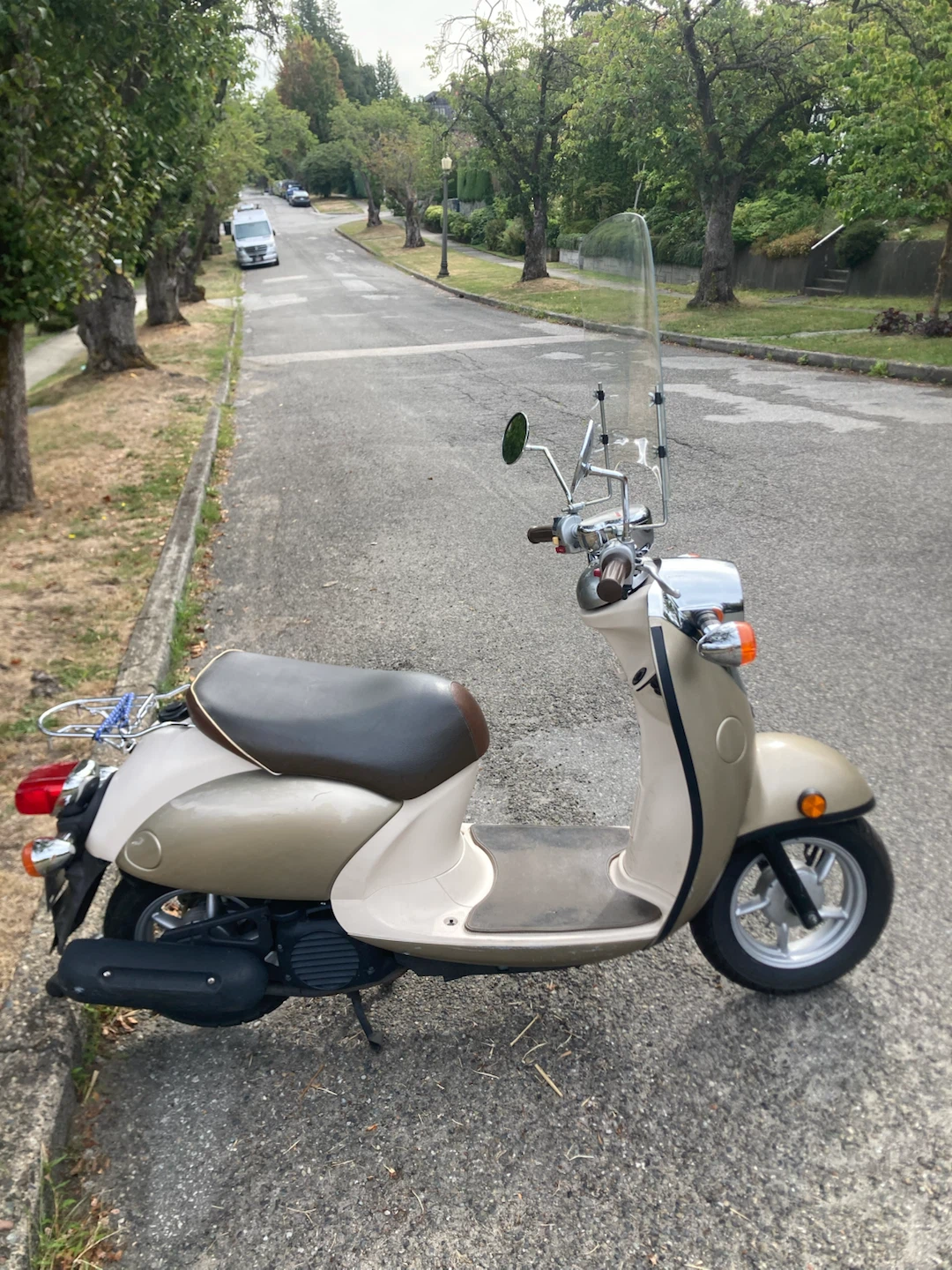 2011 Yamaha Vino 50cc- Great condition, low mileage - photo 2