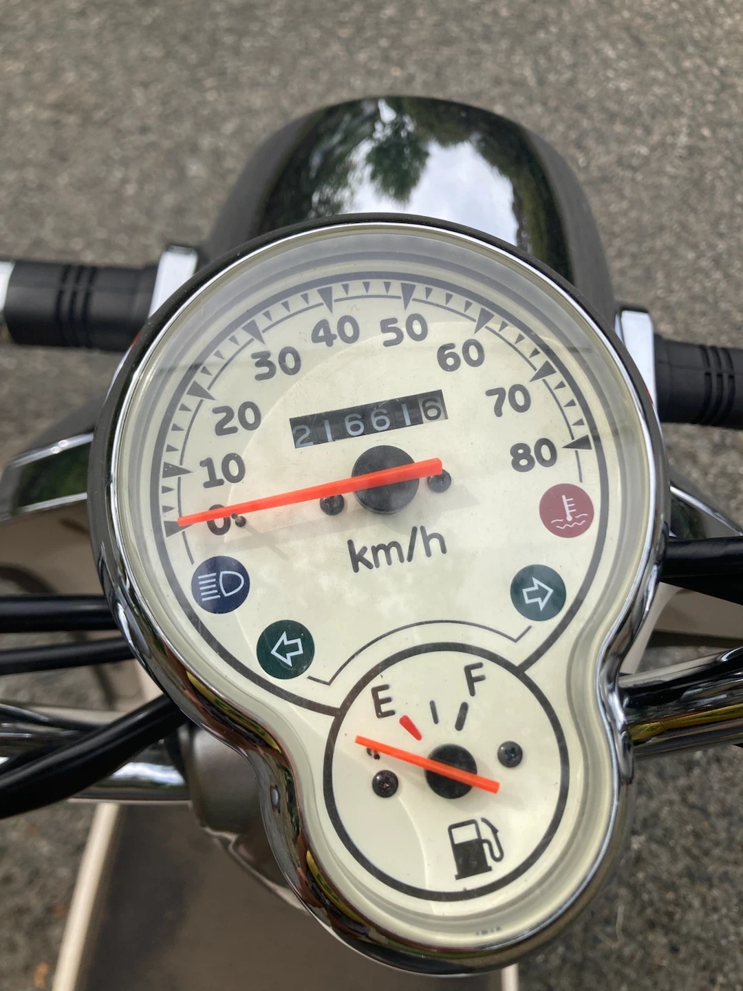 2011 Yamaha Vino 50cc- Great condition, low mileage - photo 4