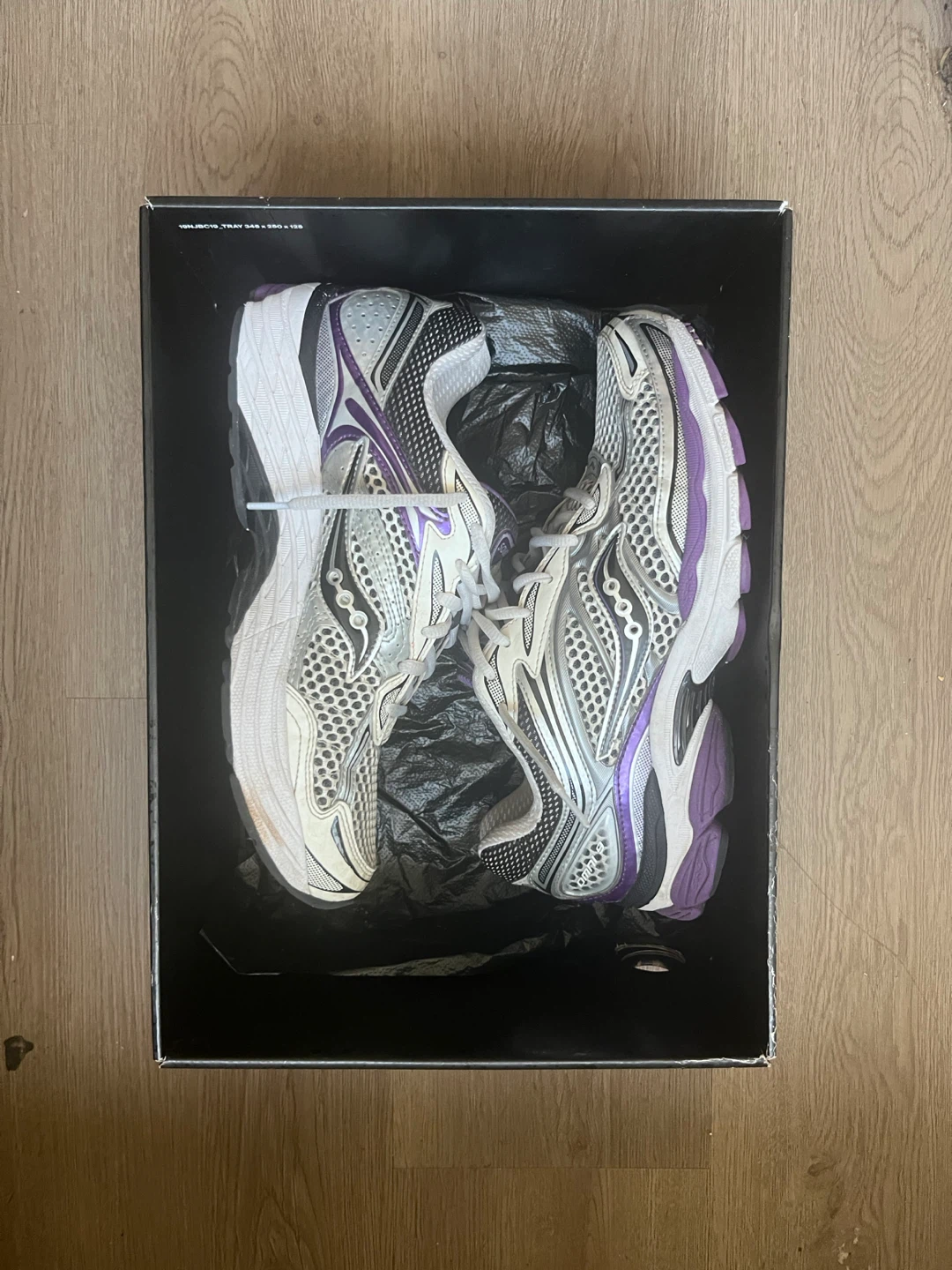 Saucony size 9