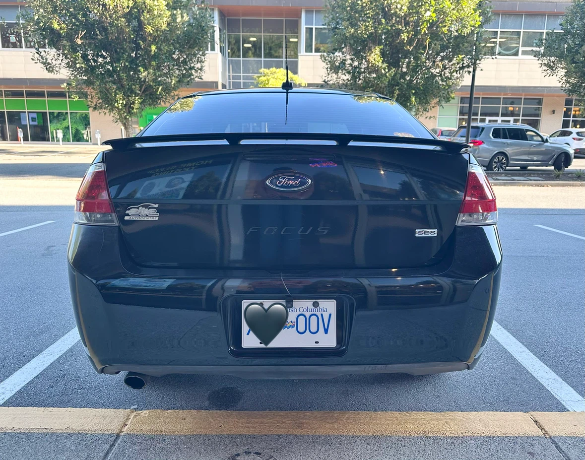 Ford Focus Sedan - photo 4