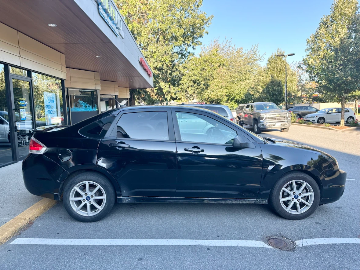 Ford Focus Sedan - photo 5