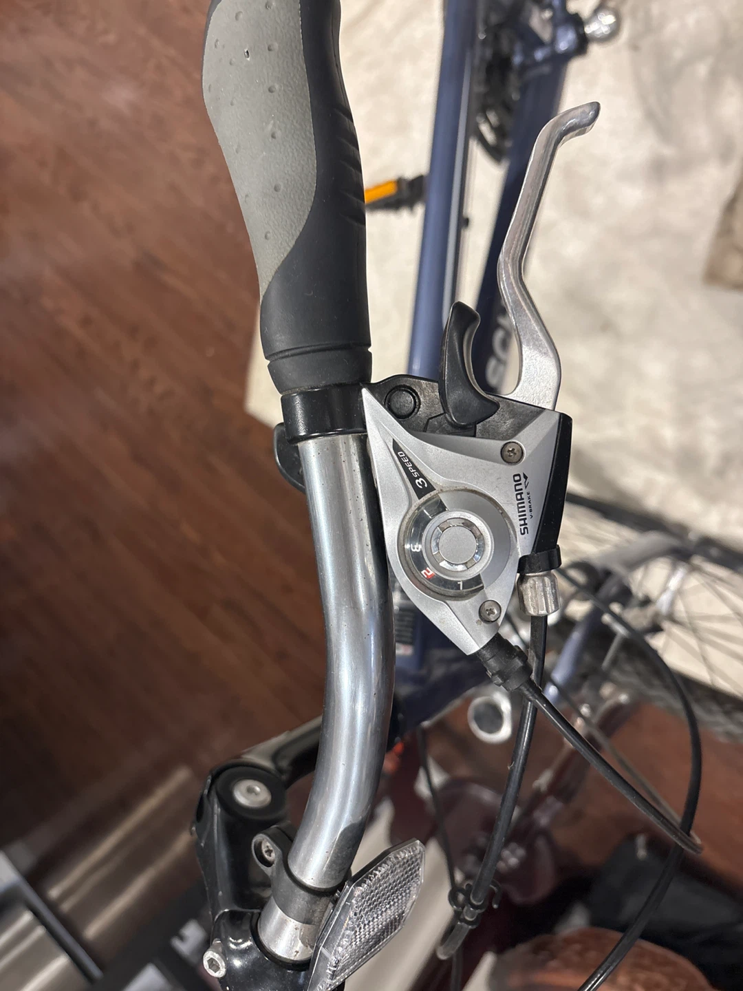 Schwinn 700c W hydra bike - photo 3