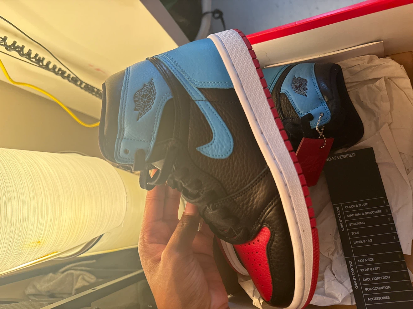 Womens Air Jordan 1 - photo 3