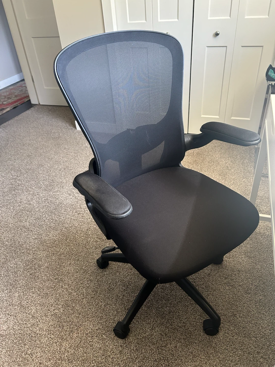 Black Mesh Task Chair - photo 3