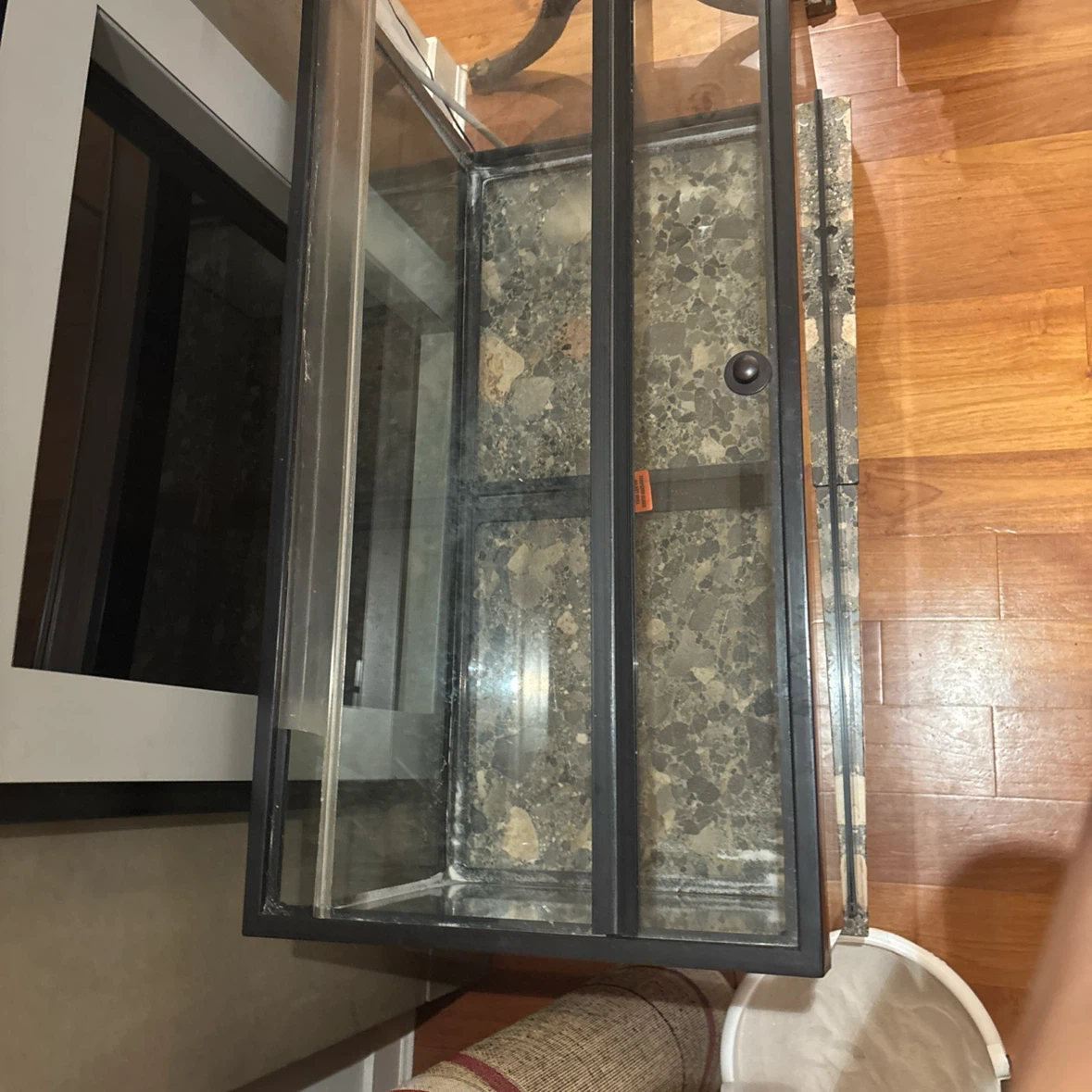 ⁠40 Gallon Fish Tank / Aquarium (36" x 18" x 17")⁠ - photo 3