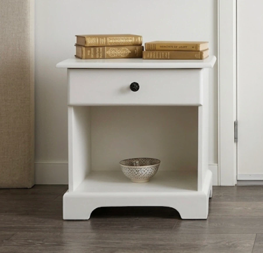 White Nightstands (Pair) - photo 2