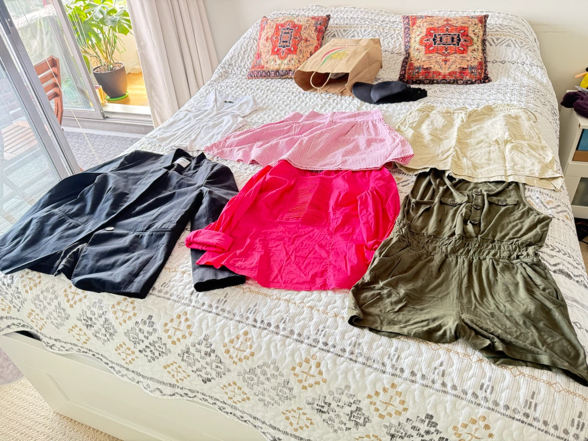 Woman’s Clothes - size S - M