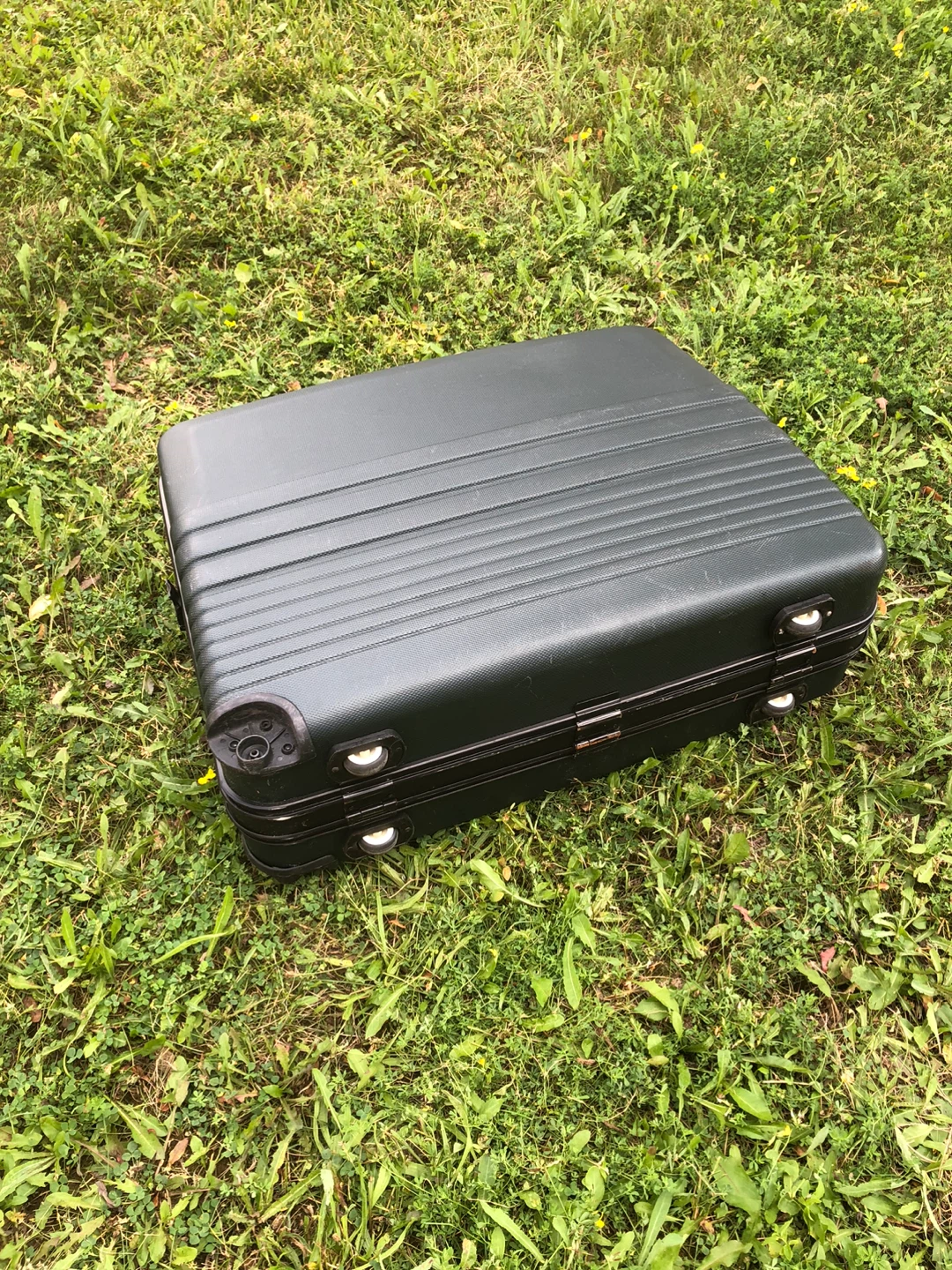 Dark Green Hard-Shell Suitcase (10x20x26inch) - photo 3