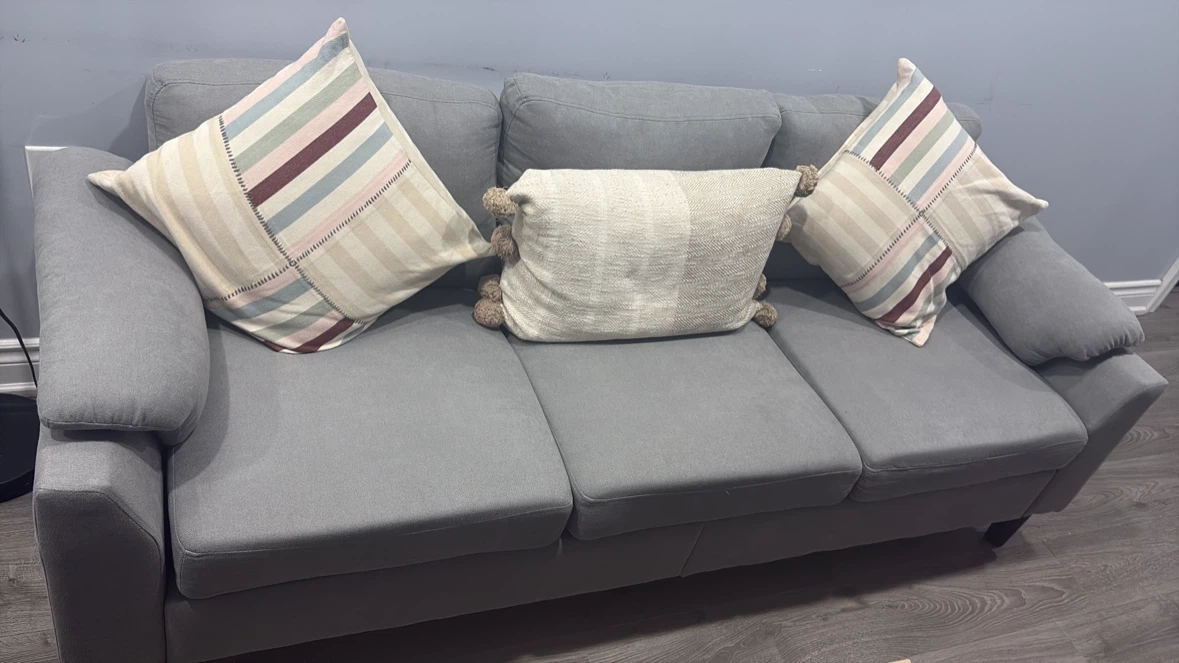 L shape sofa with detachable ottoman