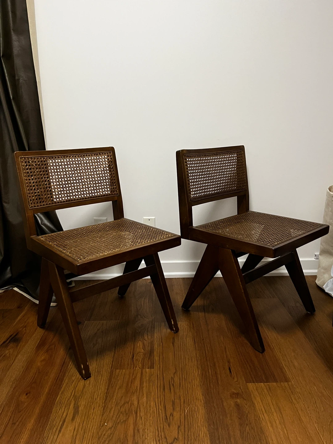 Vintage wooden chair - photo 2