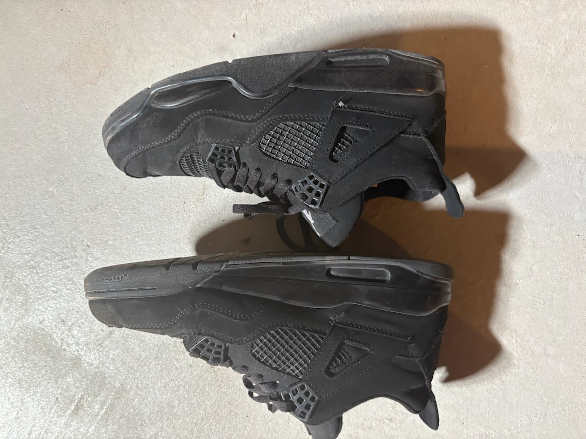 Air Jordan 4 Retro "Black Cat" - photo 2