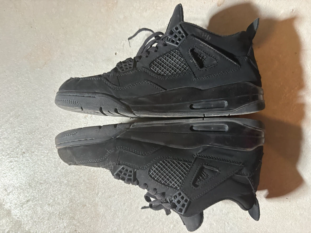 Air Jordan 4 Retro "Black Cat" - photo 4