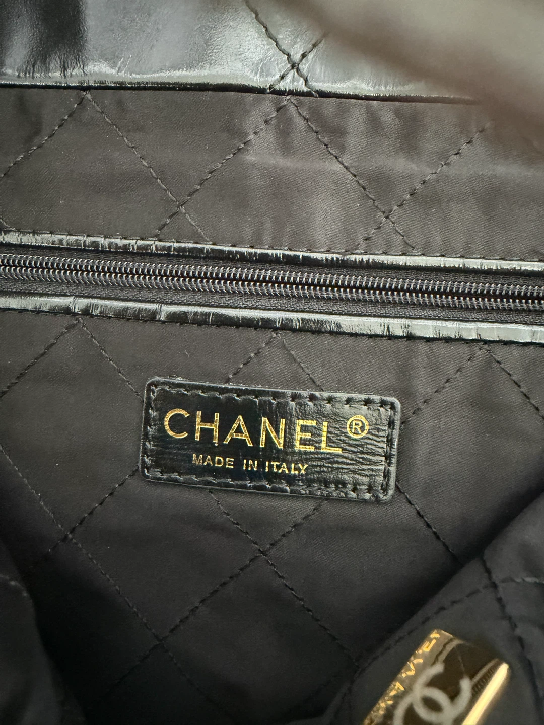 CHANEL Black Quilted Patent Leather Tote Bag with Pouch - photo 4