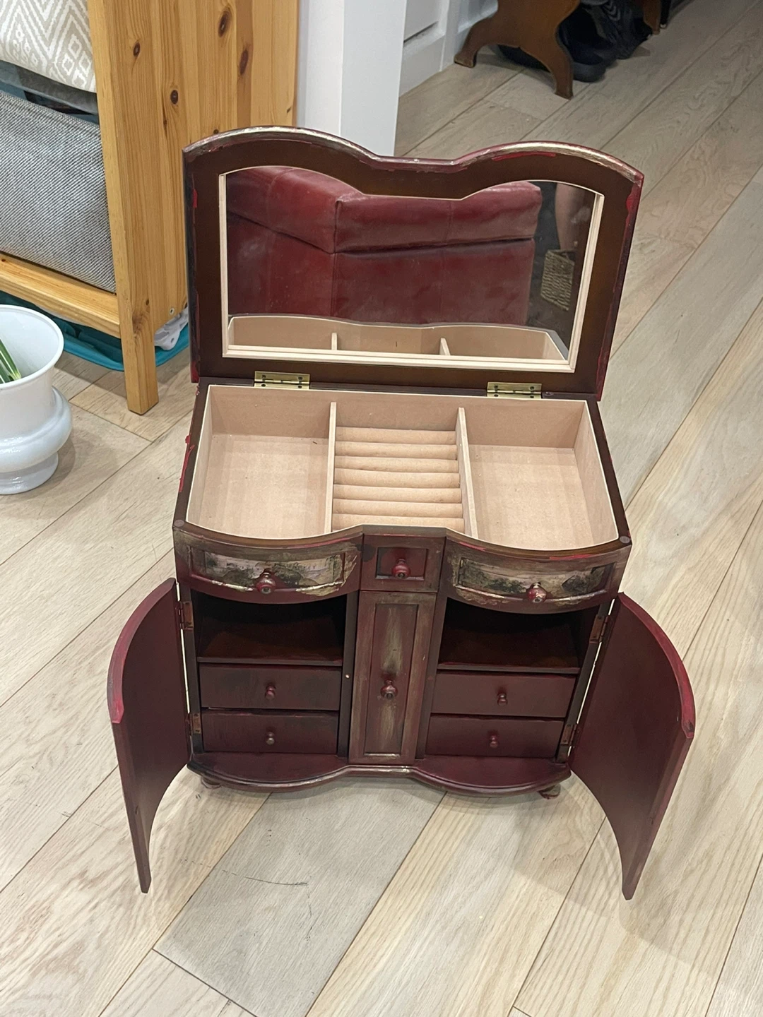 Vintage Bombay Jewelry Box with Mirror