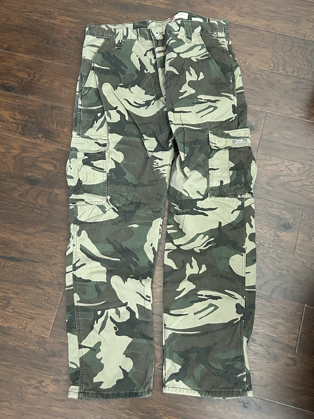 Wrangler - Camo Cargo Pants