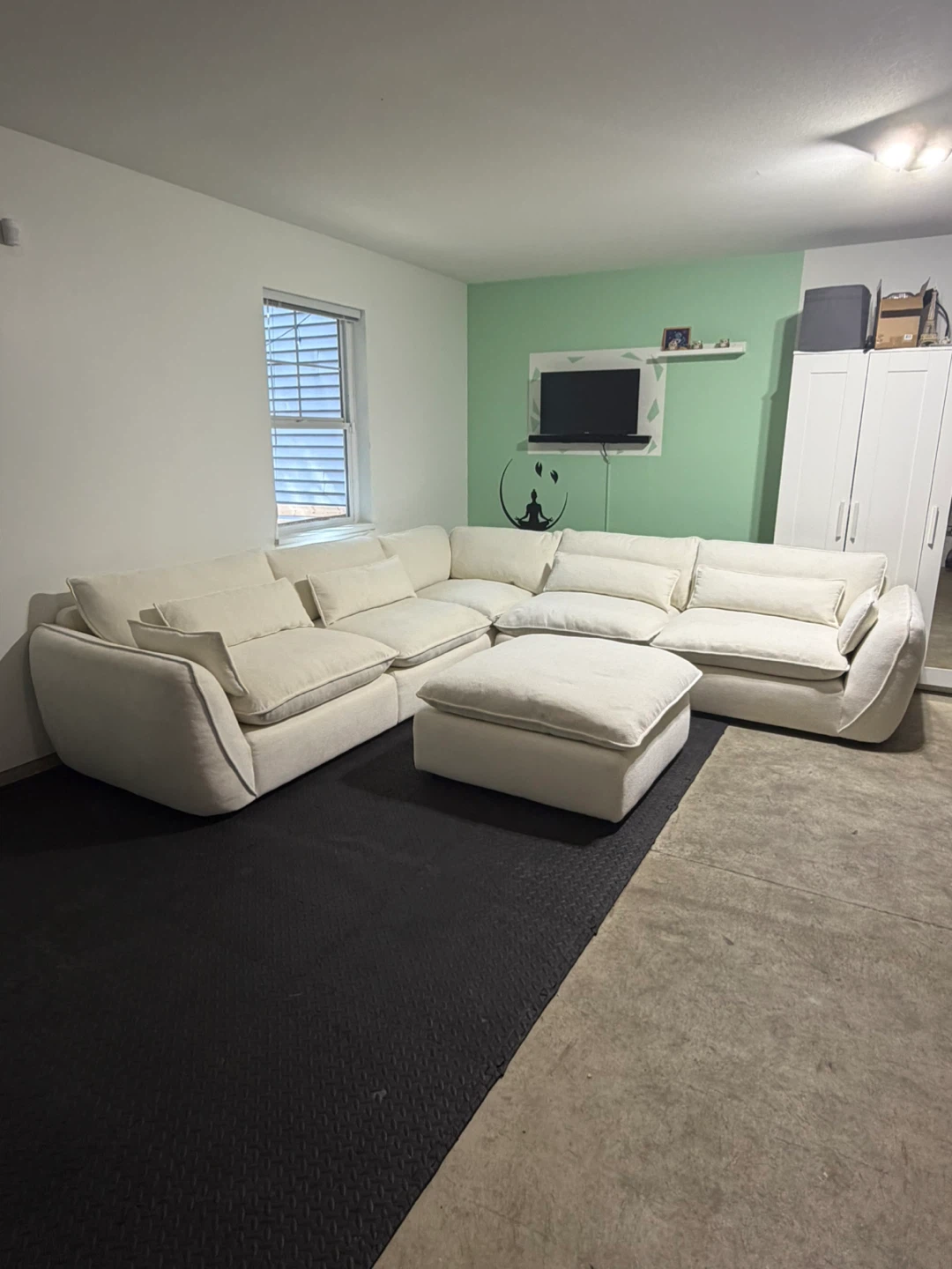 Large Sectional Sofa with Ottoman Delivery Available - photo 5