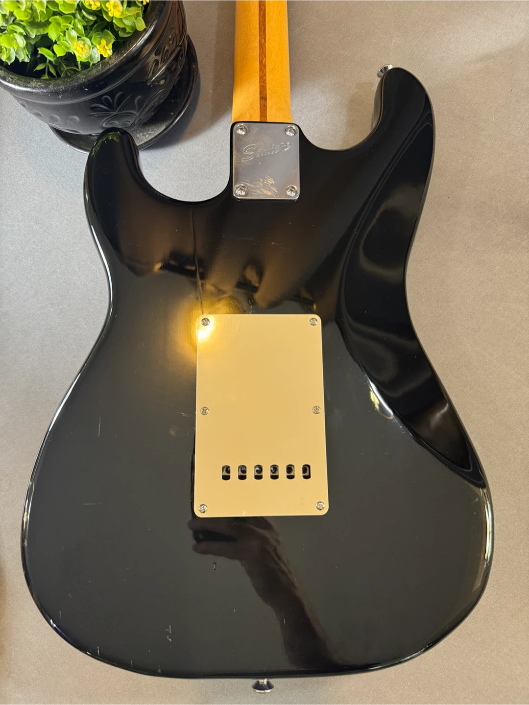 2010 Squier Stratocaster Guitar with Mustang I Amplifier - photo 2