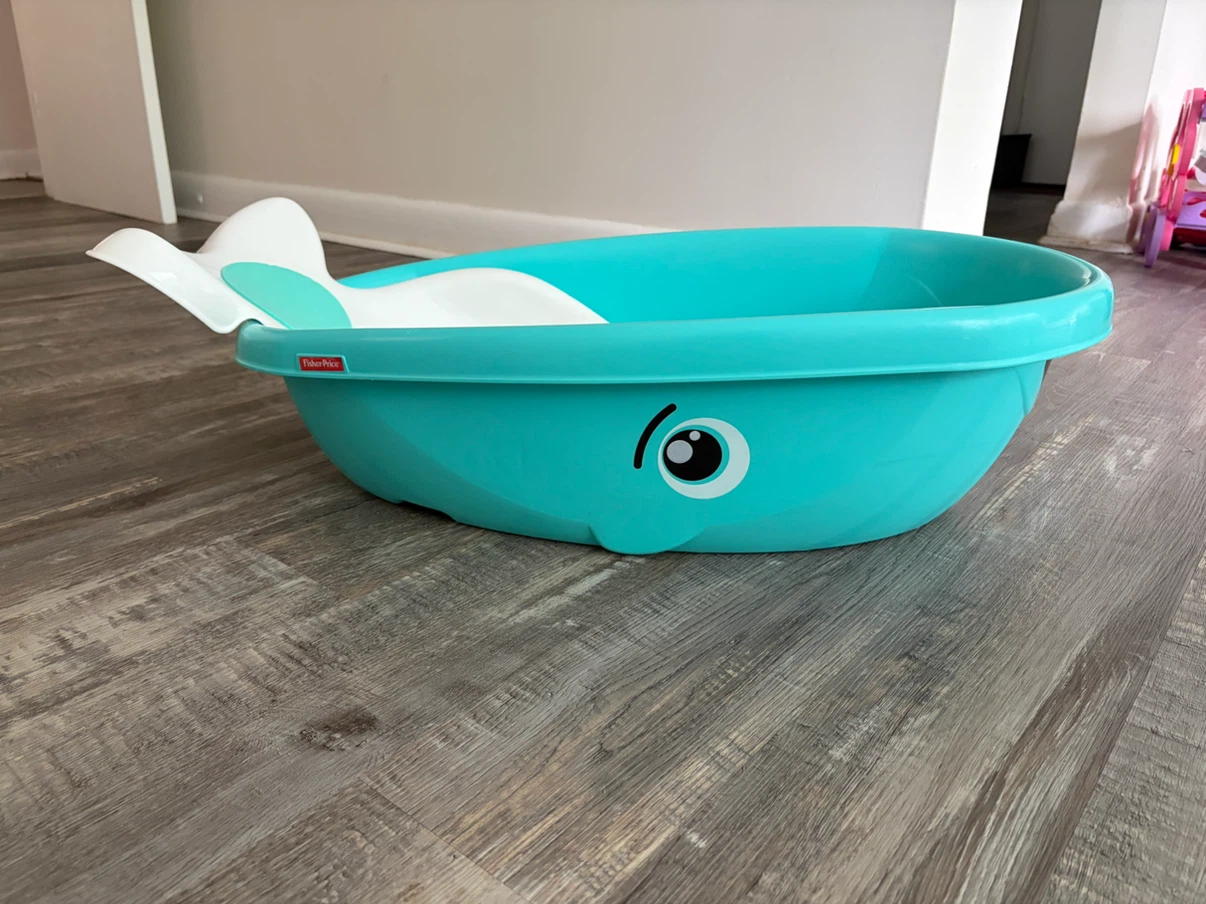 Fisher-Price Baby to Toddler Bath Whale Tub - photo 5