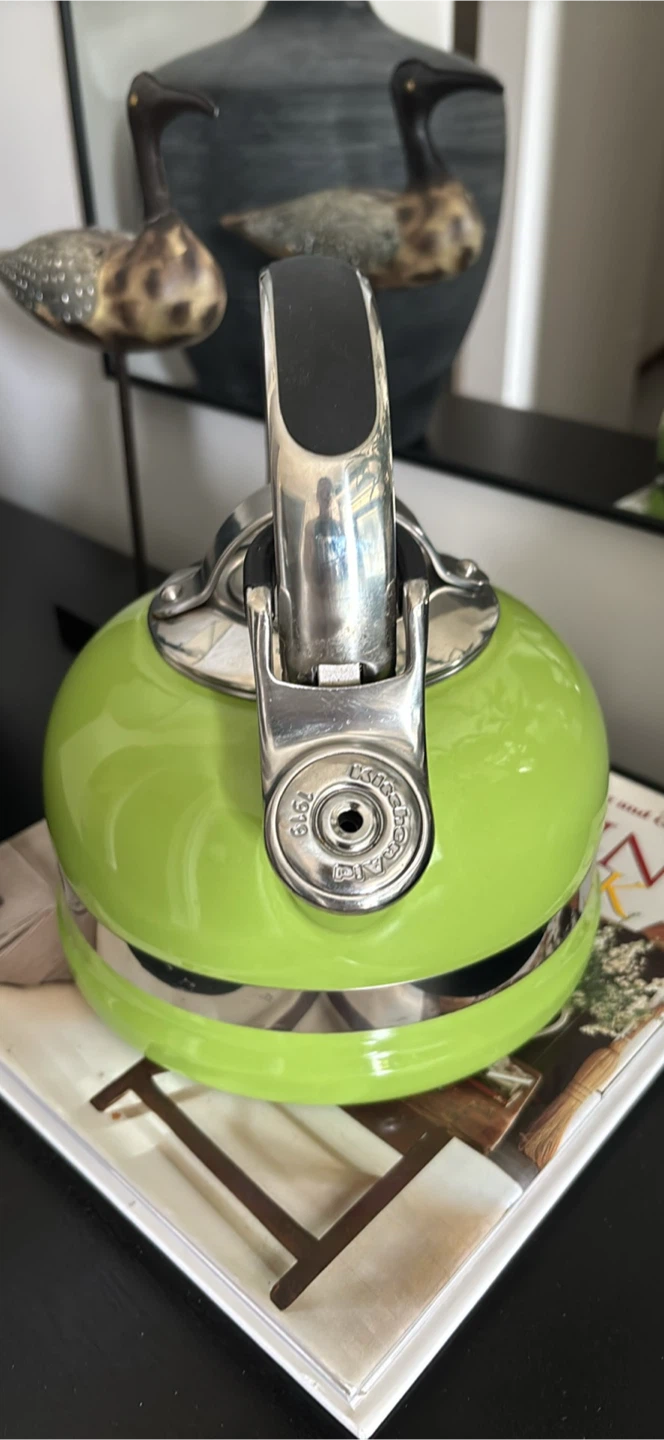 KitchenAid Electric Kettle - Lime Green - photo 2