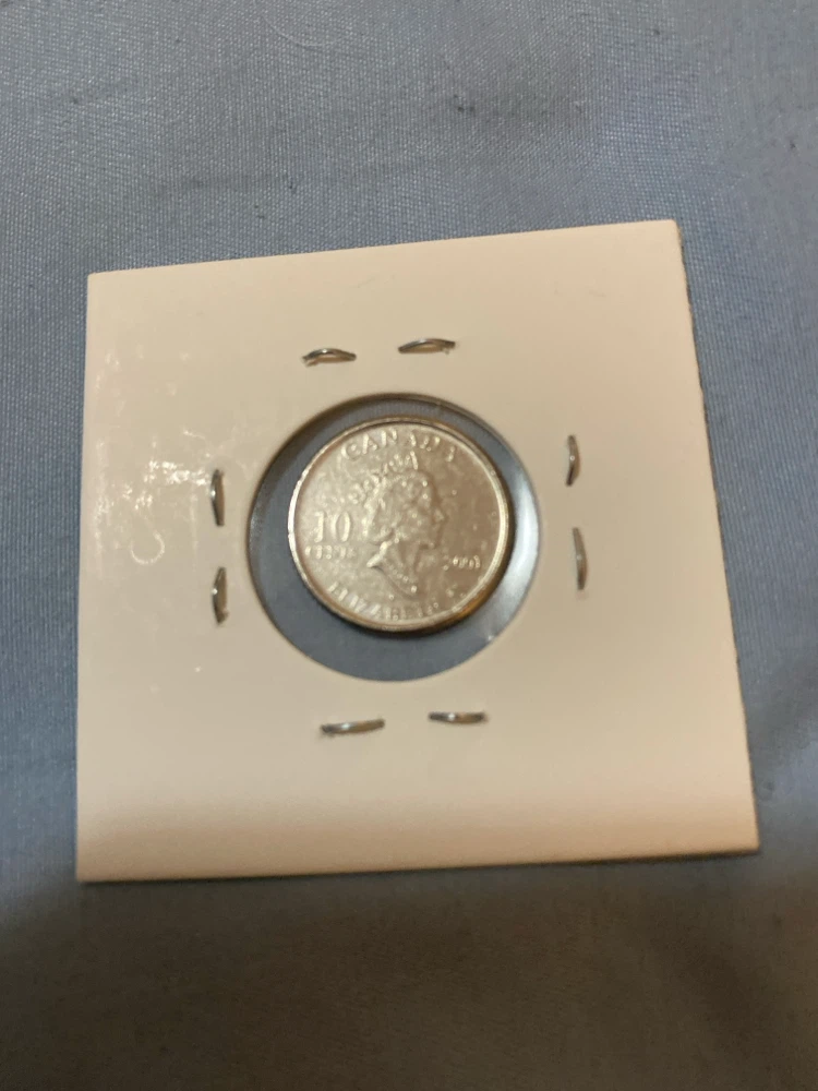 2001 Canada 10 Cent "Year of Volunteers" Coin - photo 2