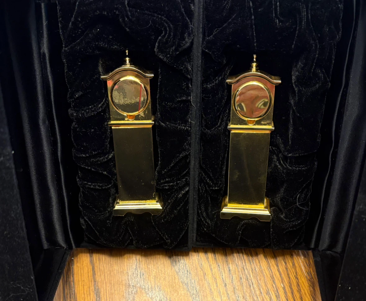 ✨✨Gold Mini Grandfather Clock Figurines - photo 2