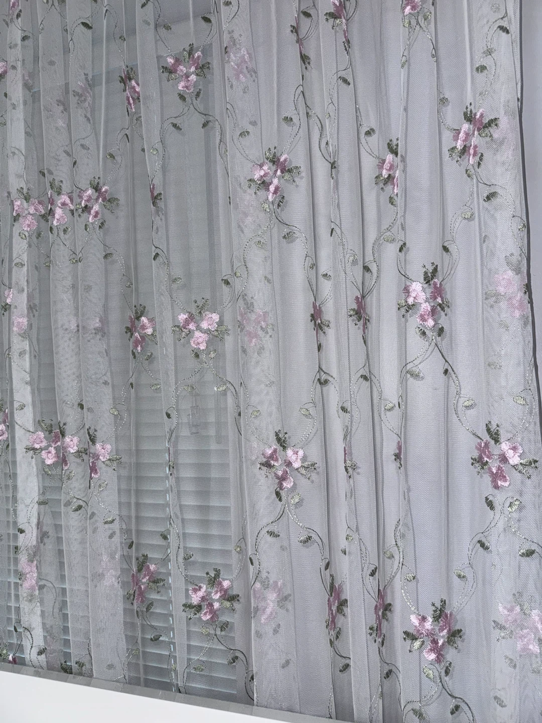 Sheer Curtains with Embroidered Floral Design - photo 3