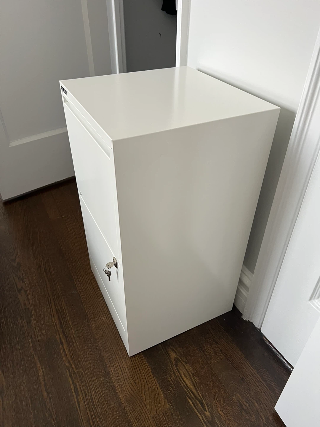 Bisley White 2 Drawer filing cabinet with lock. - photo 4