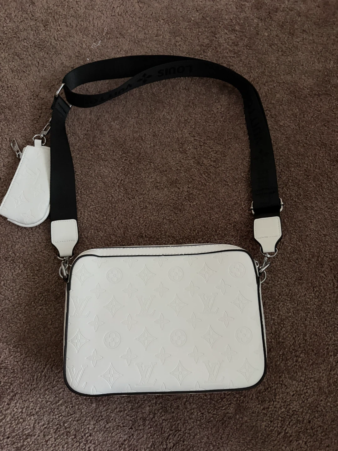 Louis Vuitton White Monogrammed Crossbody Bag with Pouch - photo 4