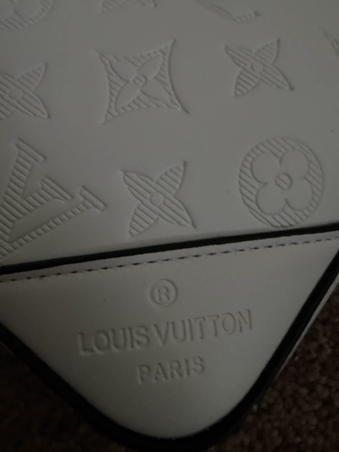 Louis Vuitton White Monogrammed Crossbody Bag with Pouch - photo 5