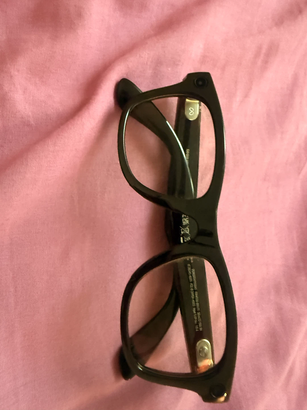Ray-Ban Meta Smart Glasses Gen 1 Black Wayfarer + Charging Case - photo 2