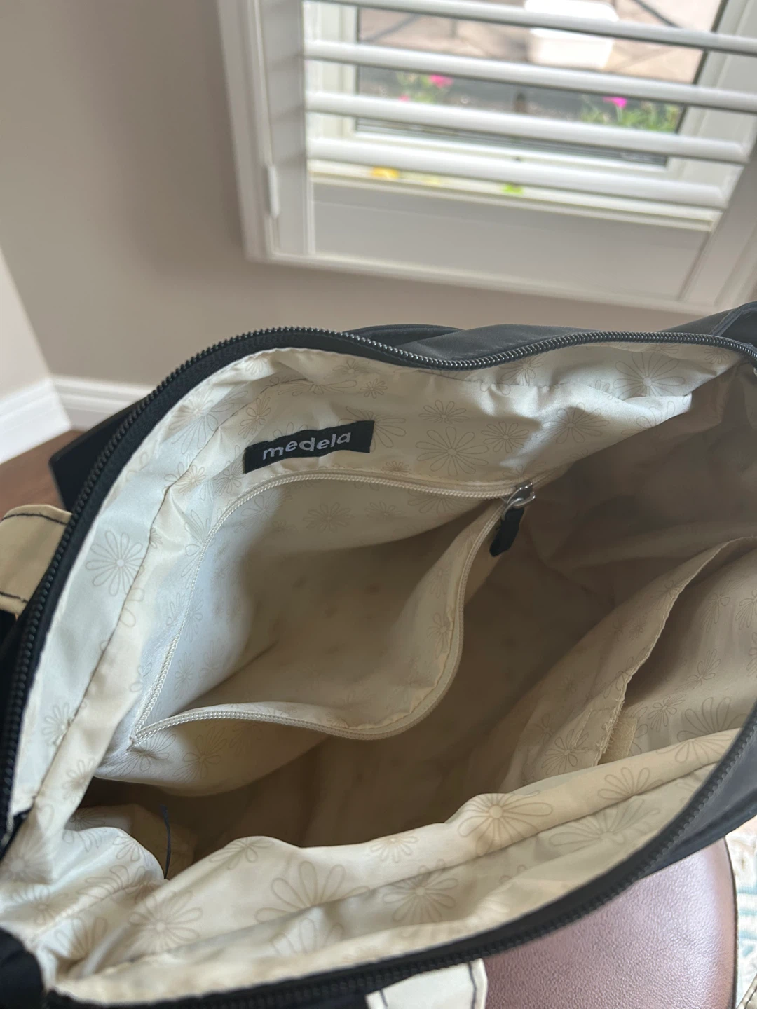 MEDELA FREESTYLE BREASTFEEDING PUMP & EXTRAS - photo 3