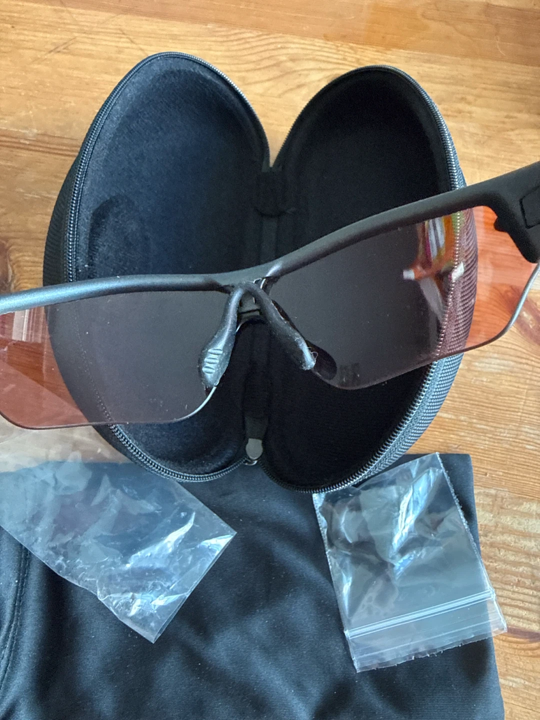 Oakley Sunglasses with Case and Accessories - photo 4