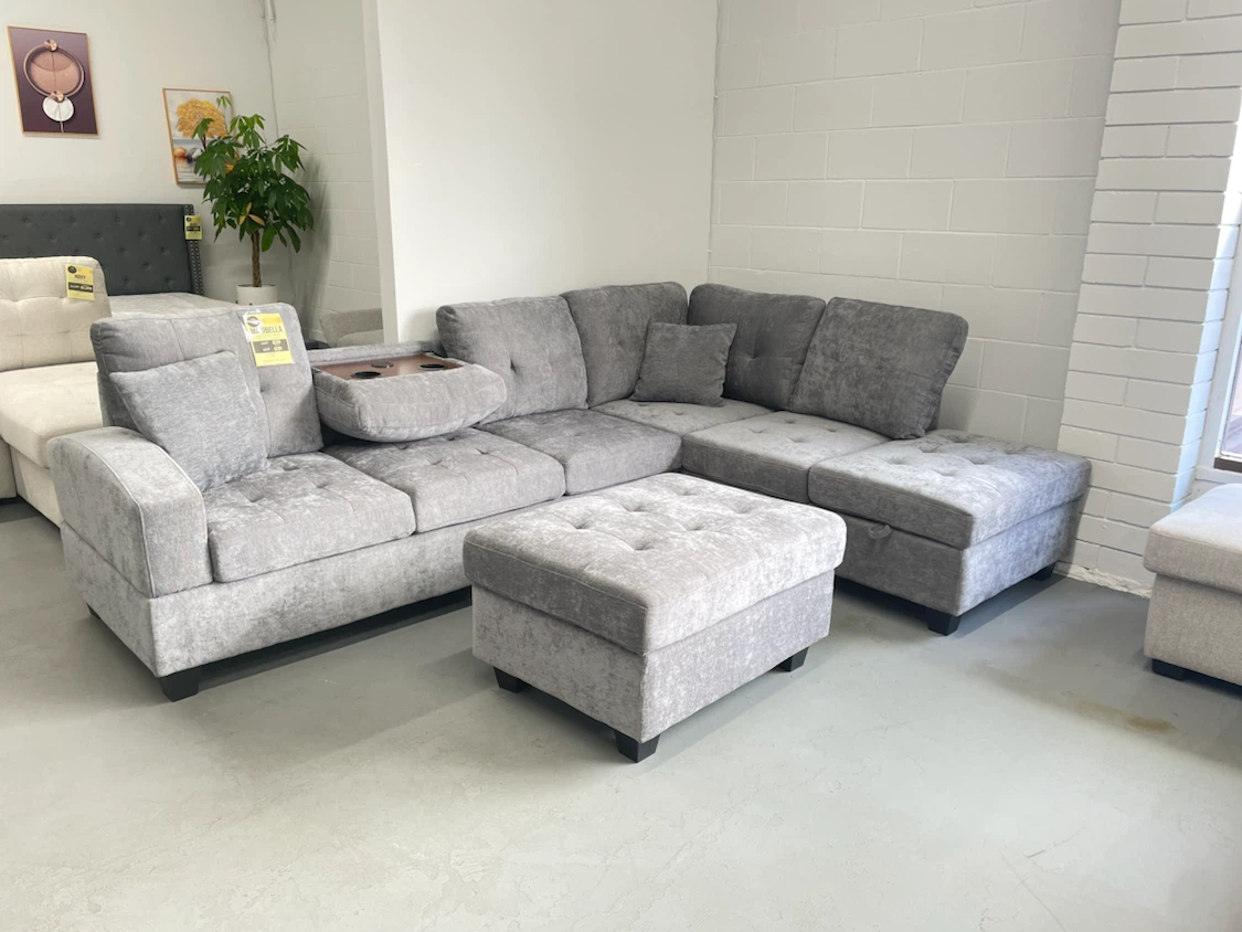 SECTIONAL SOFA FLOOR MODEL FOR SALE! - photo 2