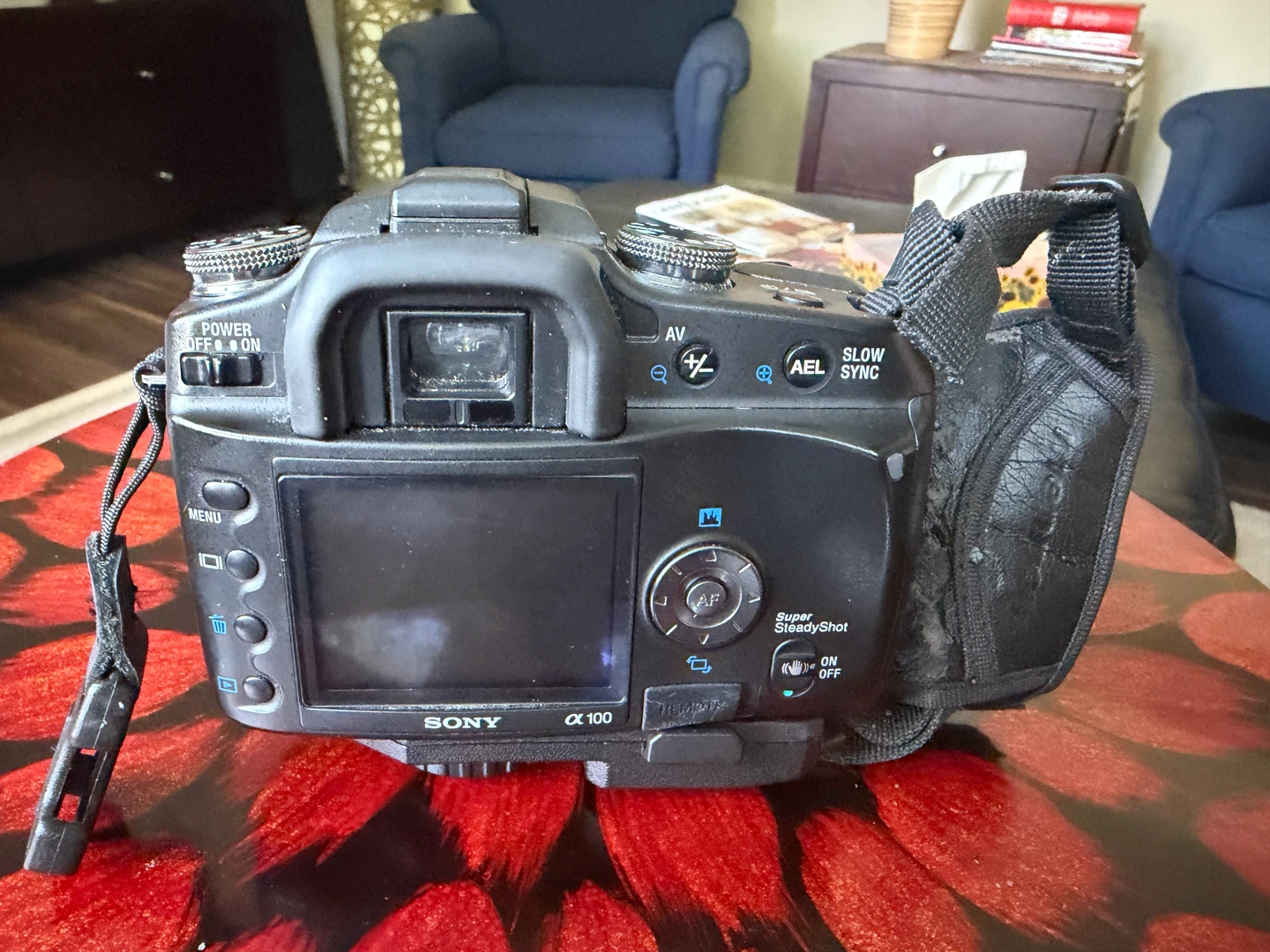 Sony Alpha a100 DSLR Camera with Tamron Lens and Bags - photo 3